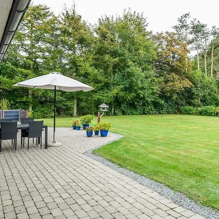 Ferienhaus Holiday Lxxvi *