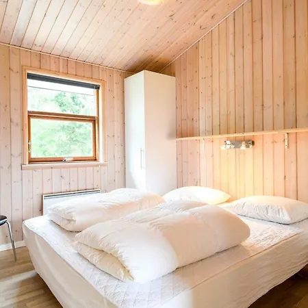 Holiday Lxxvi Ferienhaus *